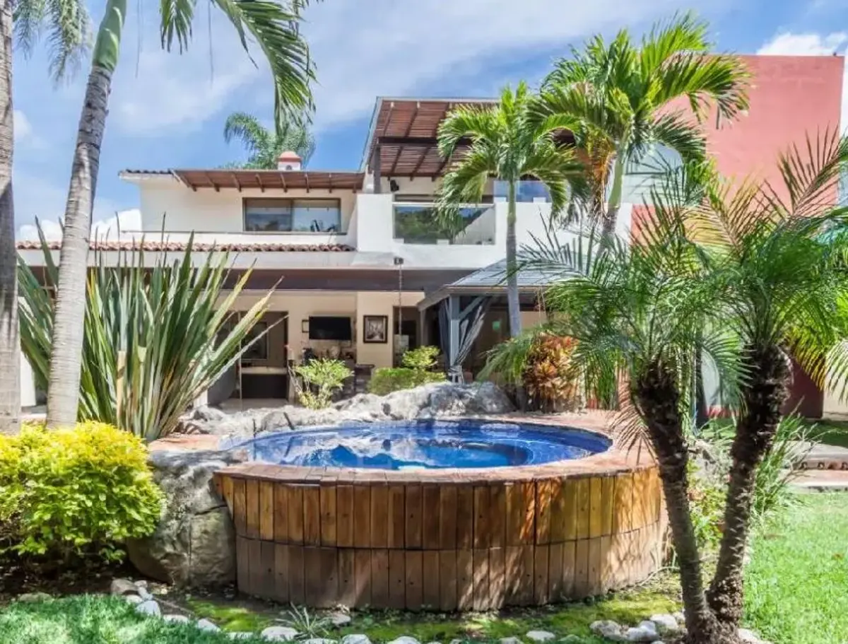 Casa en venta en San Jerónimo Ahuatepec, Cuernavaca — foto 1 de 25