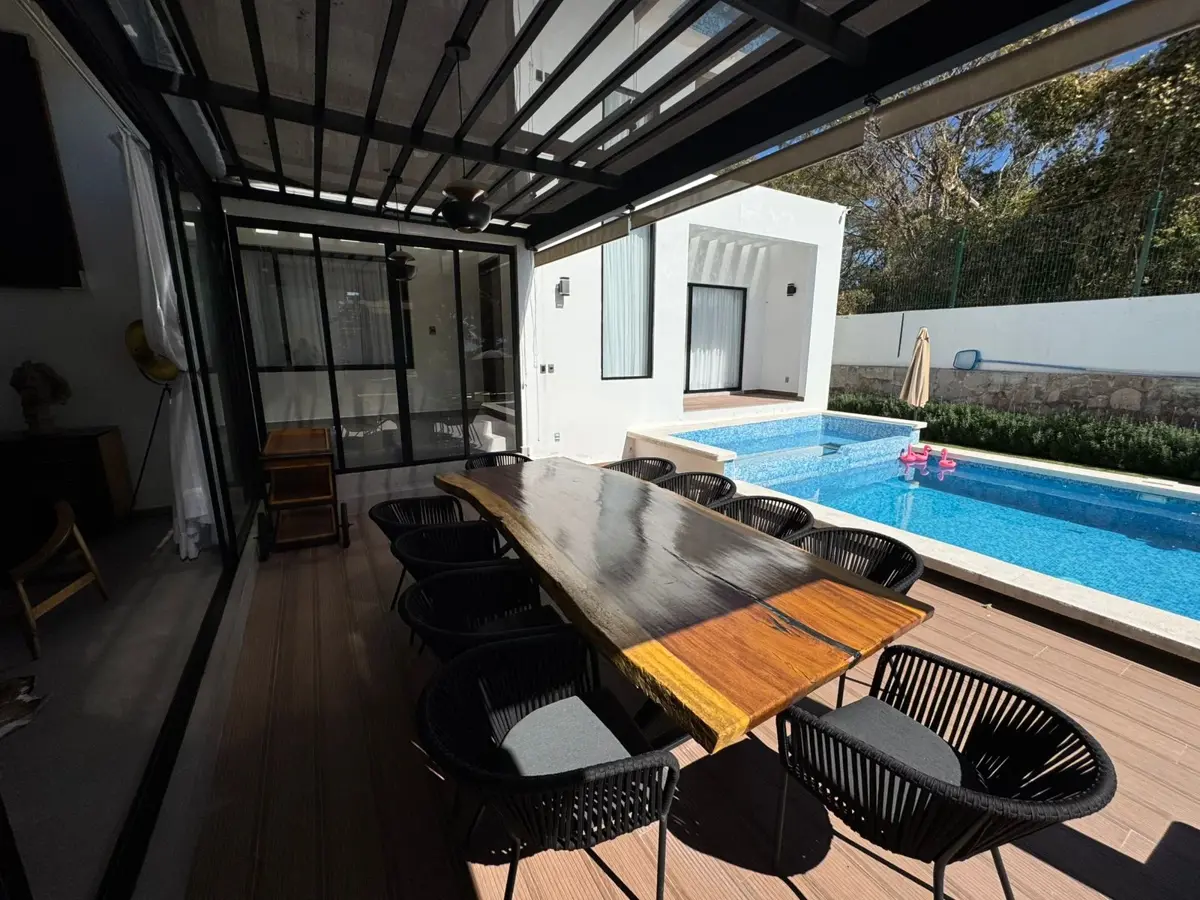 Casa en venta en Rancho San Diego, Ixtapan de la Sal — foto 1 de 25