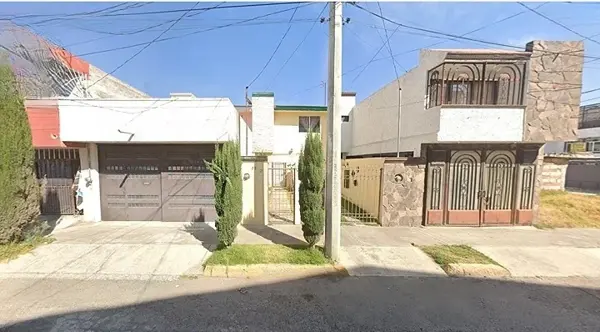 Casa en Venta en Bosques de Amalucan Recuperación Inmobiliaria