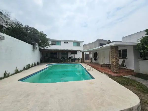 Casa en venta en Contry la Silla, Guadalupe — foto 2 de 27