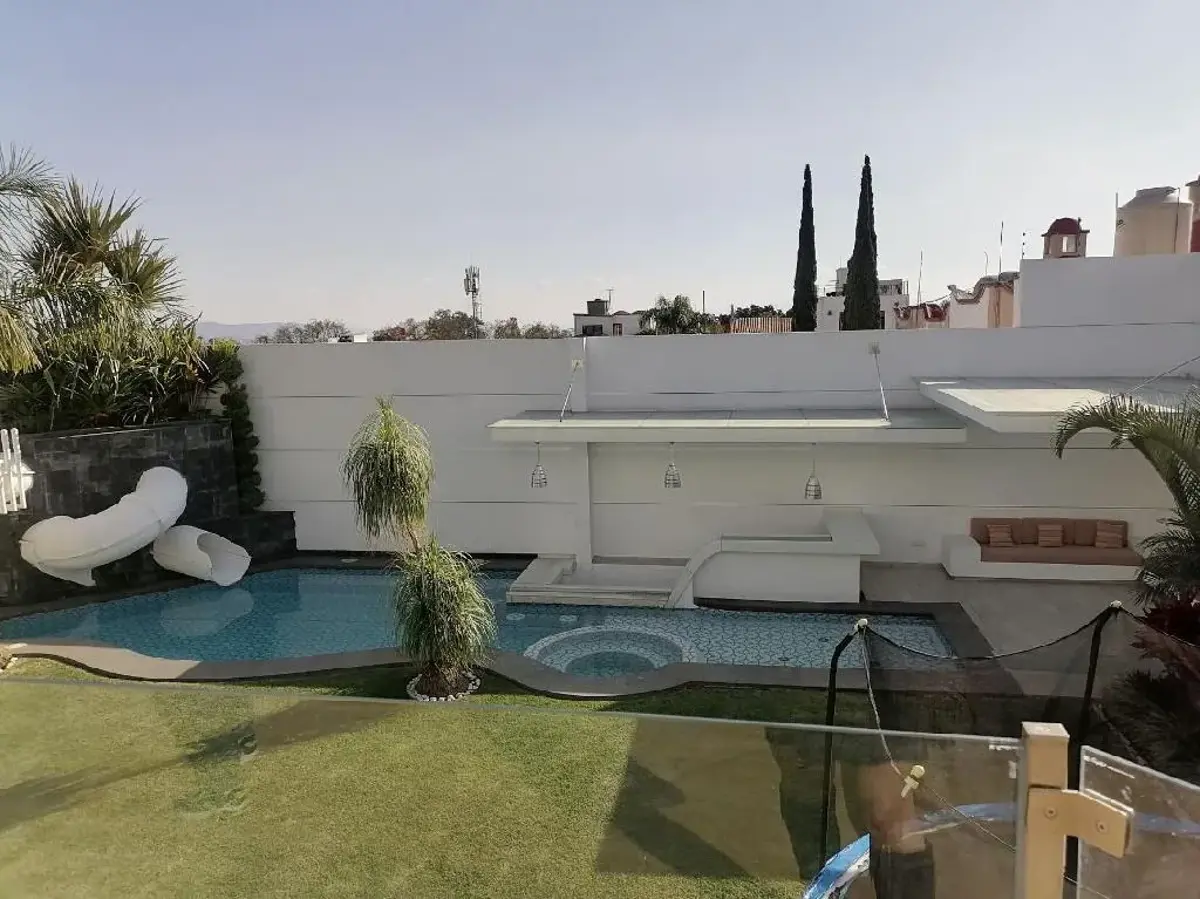 Casa en venta en Vista Hermosa, Cuernavaca — foto 1 de 31