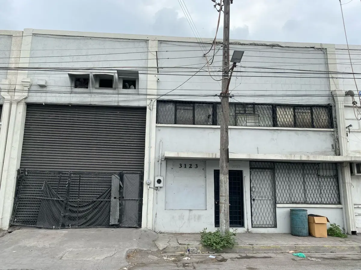 Bodega en renta en Industrial, Monterrey — foto 1 de 13