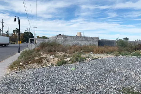 Terreno en renta en Fidel Velazquez, Ramos Arizpe — foto 3 de 4