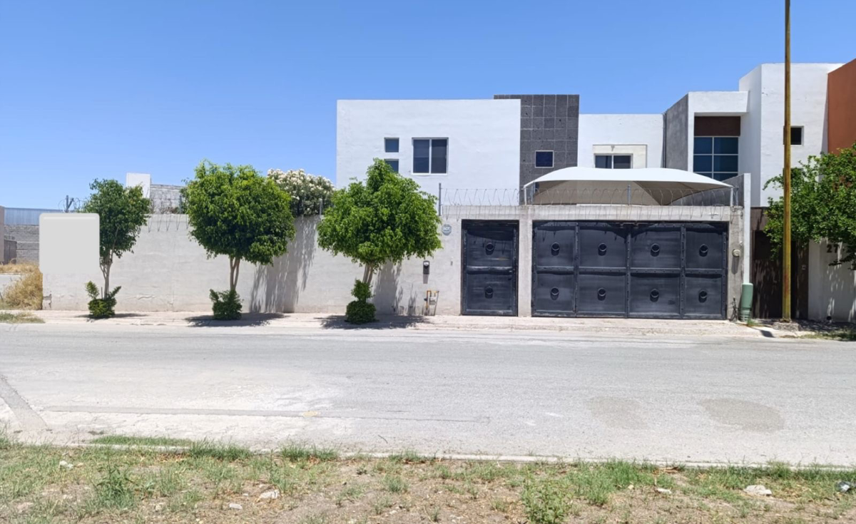 Casa en venta en Santa Bárbara, Torreón — foto 1 de 34