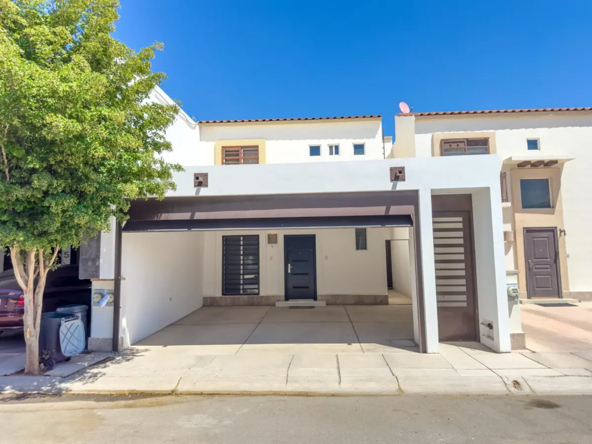 Casa en venta en Las Provincias, Hermosillo — foto 1 de 28
