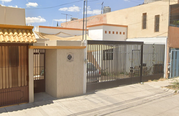 Casa en venta en Versalles 2a Sección, Aguascalientes — foto 3 de 14