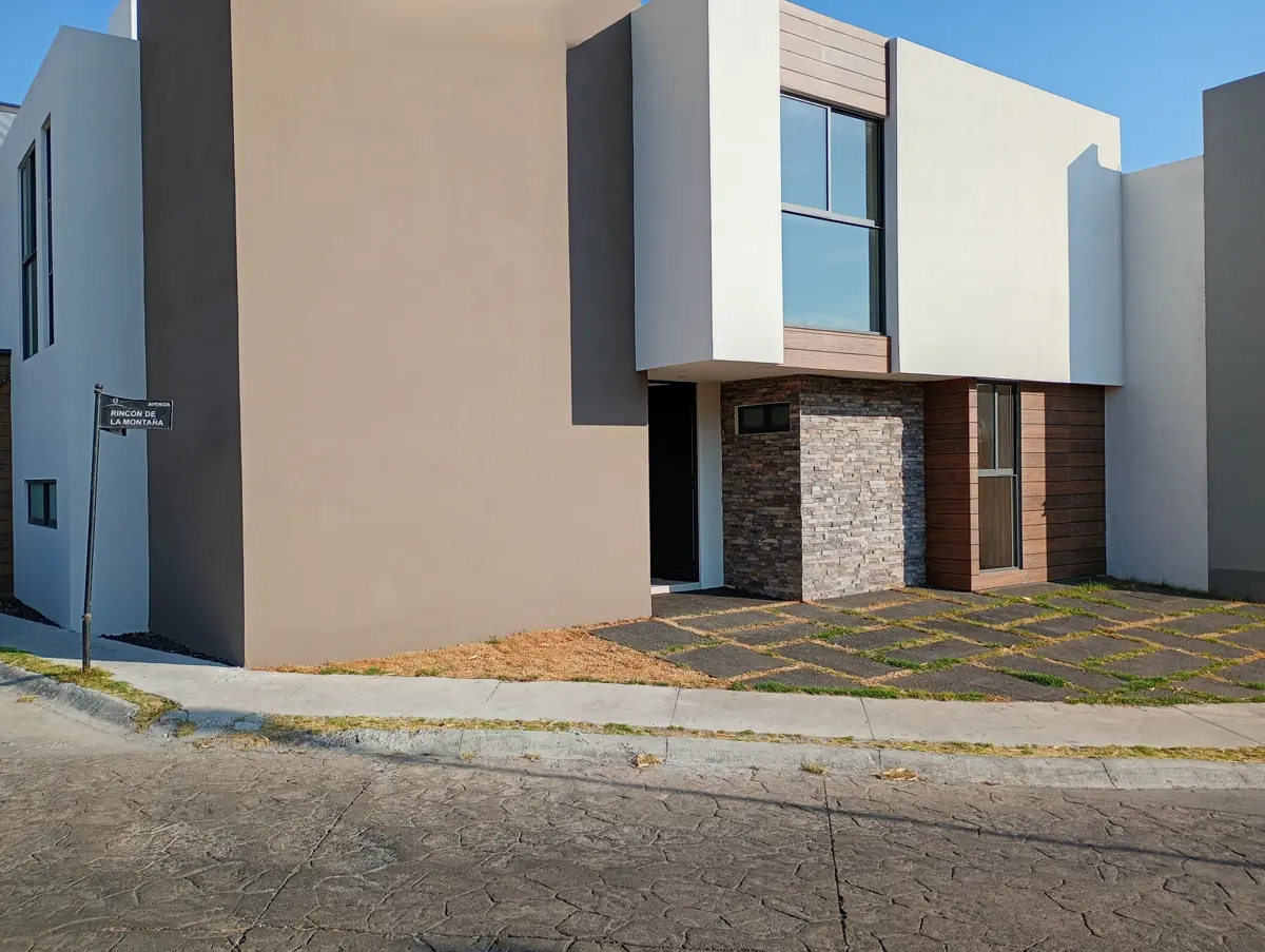 Casa en venta en Rincón de la Montaña, Morelia — foto 1 de 18