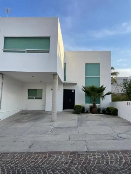 Casa en renta en Cumbres del Lago, Querétaro - Juriquilla
