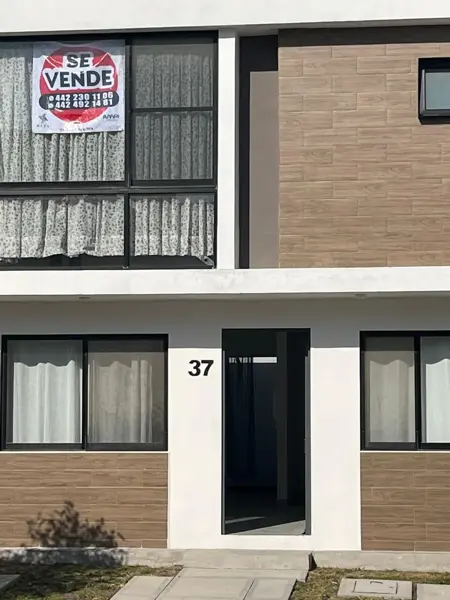 Casa en Venta en Zakia, Querétaro – Modernidad y Confort en un Entorno Privilegiado