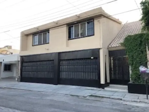 Casa en Venta Ampliación la Rosita 4 Recamaras y Alberca