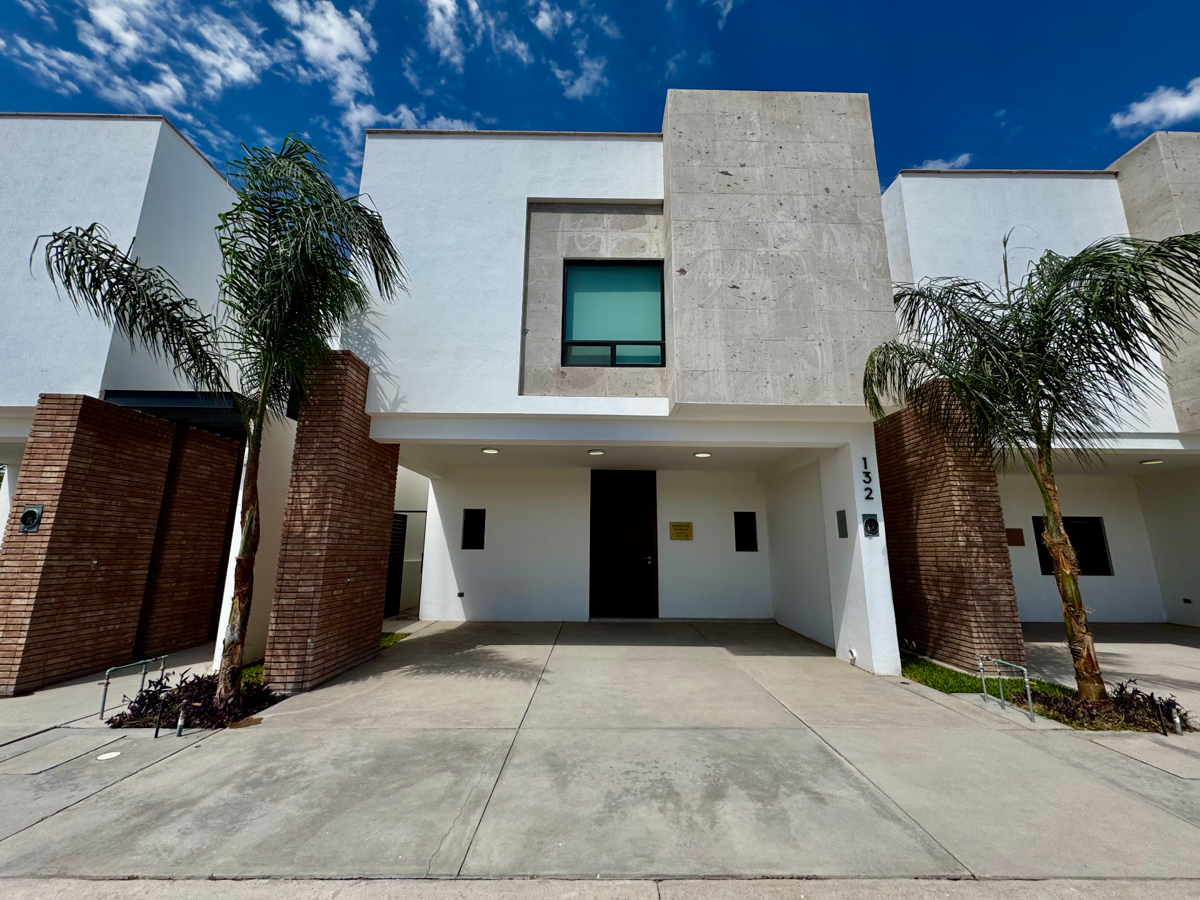 Casa en venta en Ampliación Senderos, Torreón — foto 1 de 24