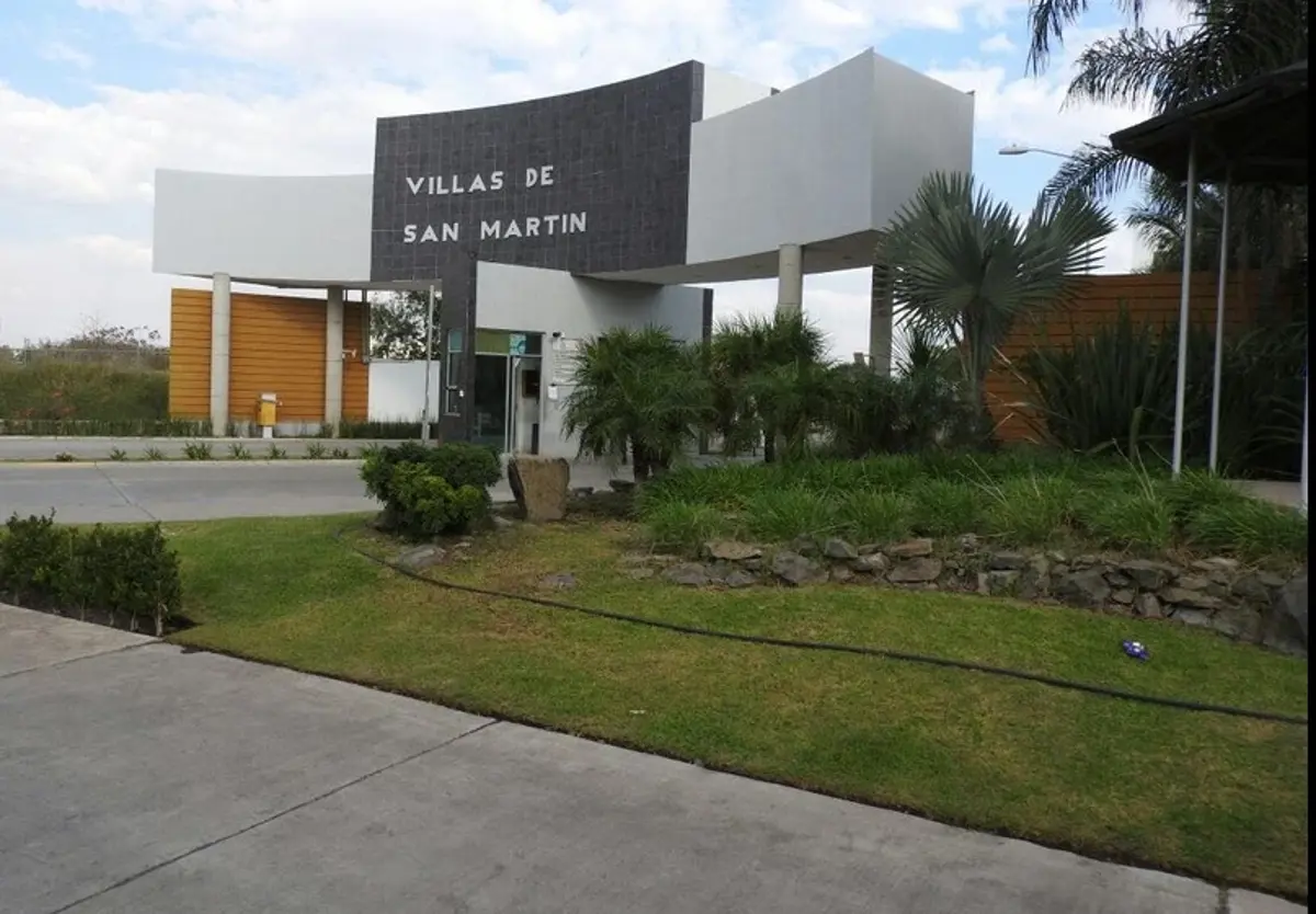 Casa en venta en La Unión del Cuatro, Tlajomulco de Zúñiga — foto 1 de 22