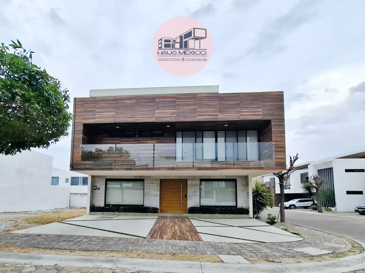 Casa en renta en Lomas de Angelópolis, San Andrés Cholula — foto 1 de 23