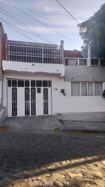 CASA CON 4 DEPARTAMENTOS INVERSION CASA CON 4 DEPARTAMENTOS INVERSION