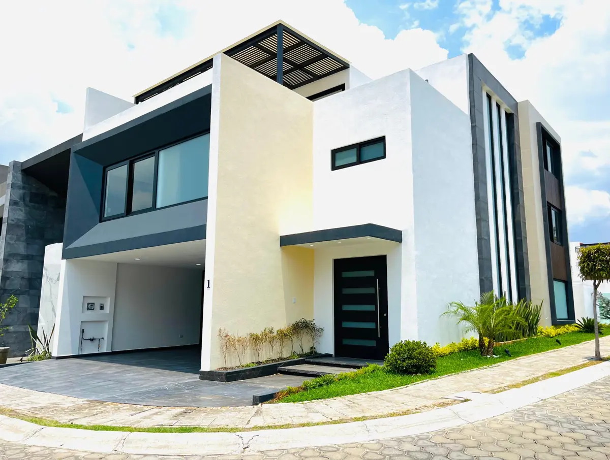 Casa en venta en Lomas de Angelópolis, San Andrés Cholula — foto 1 de 10
