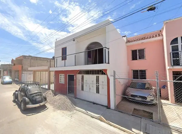 Casa en venta en Jacarandas, Tepic — foto 3 de 10