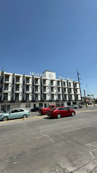 0783 LOCALES PLAZA REGINA
