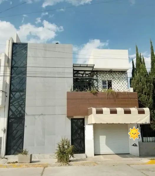 Casa Dos Niveles Habitacional - Comercial