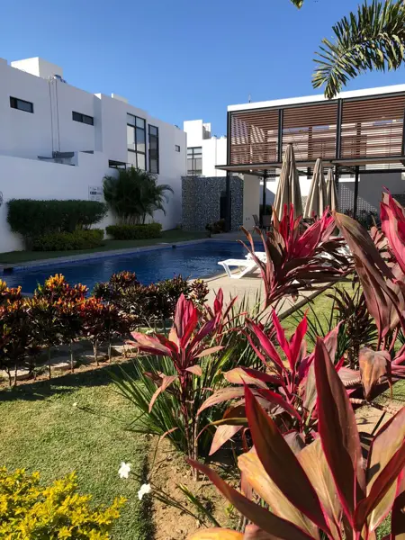 Casa en renta amueblada en coto privado con alberca en Porto Residencial, Nayarit