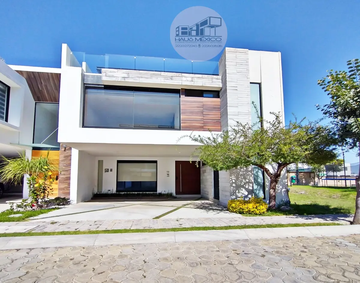 Casa en renta en Lomas de Angelópolis, San Andrés Cholula — foto 1 de 18