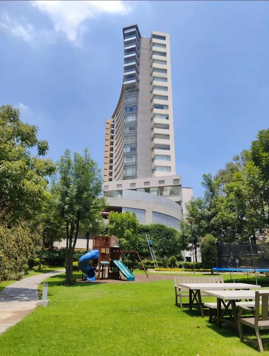 Departamento en venta en Lomas Country Club, Huixquilucan — foto 1 de 23