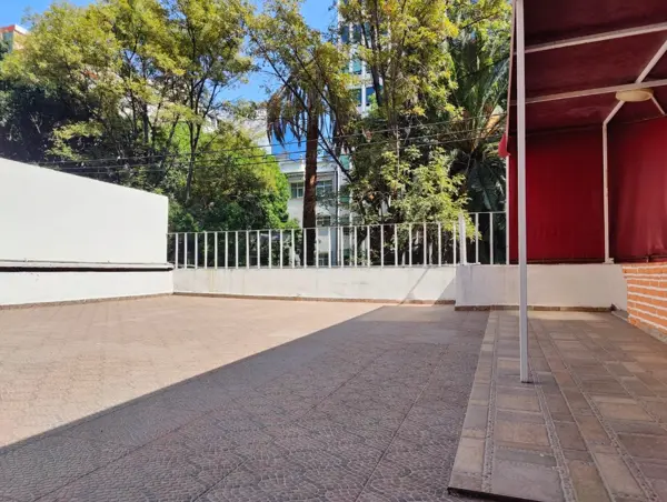 **Penthouse de Oficina con Terraza en Polanco**