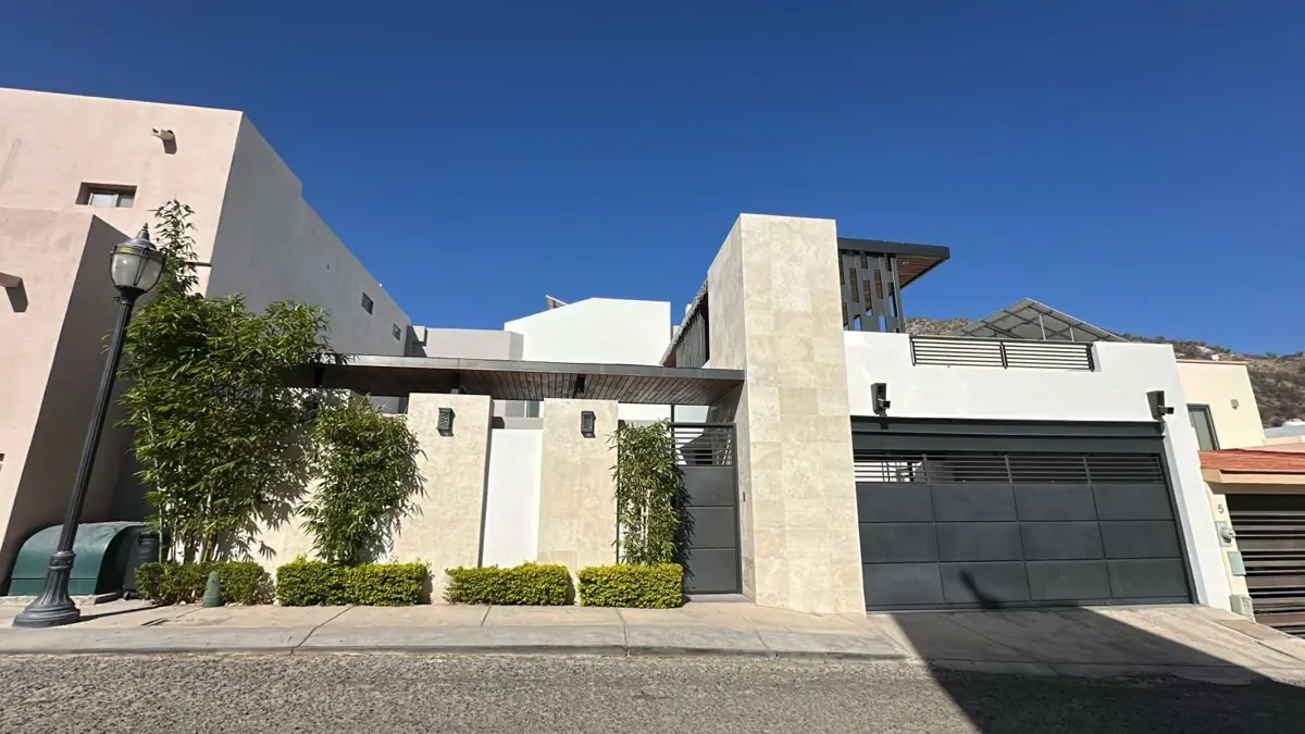 Casa en venta en Del Pedregal Privadas Residenciales, Hermosillo — foto 1 de 17