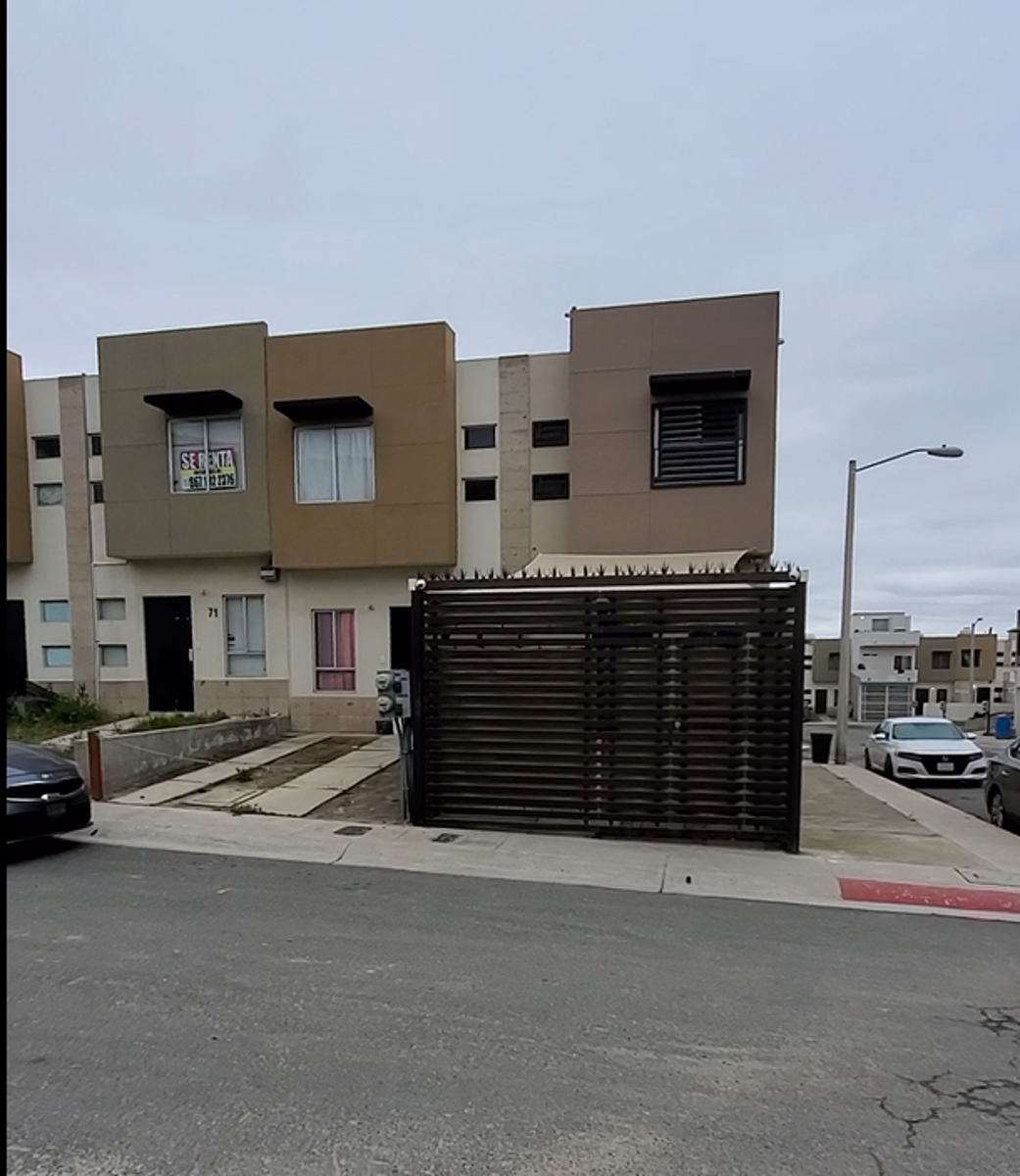 Casa en venta en Residencial Barcelona, Tijuana — foto 1 de 45