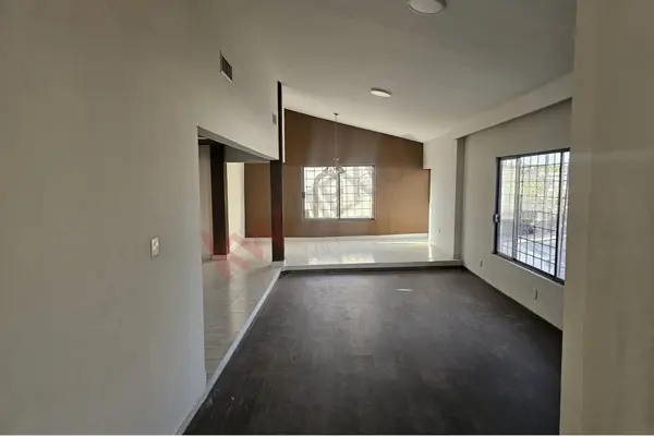 Departamento en renta, se puede usar como departamento, oficinas, consultorios, con excelente ubicac