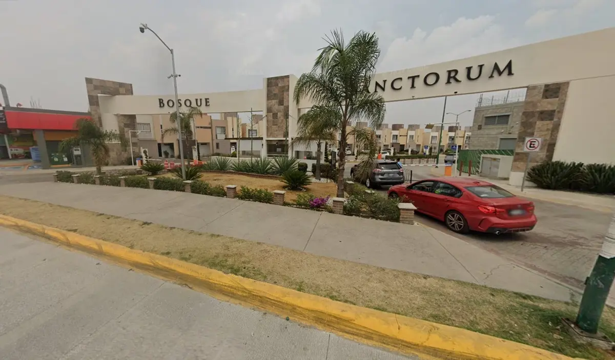 Casa en venta en Bosque Sanctorum, Cuautlancingo — foto 1 de 24