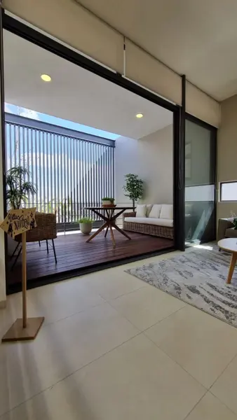 Casa con recámaras en planta baja y terraza en planta alta en Zákia – Comodidad y diseño en un solo