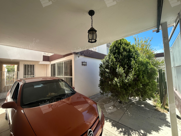 Casa en Venta en el Centro de Durango con 5 Recámaras — foto 1 de 23