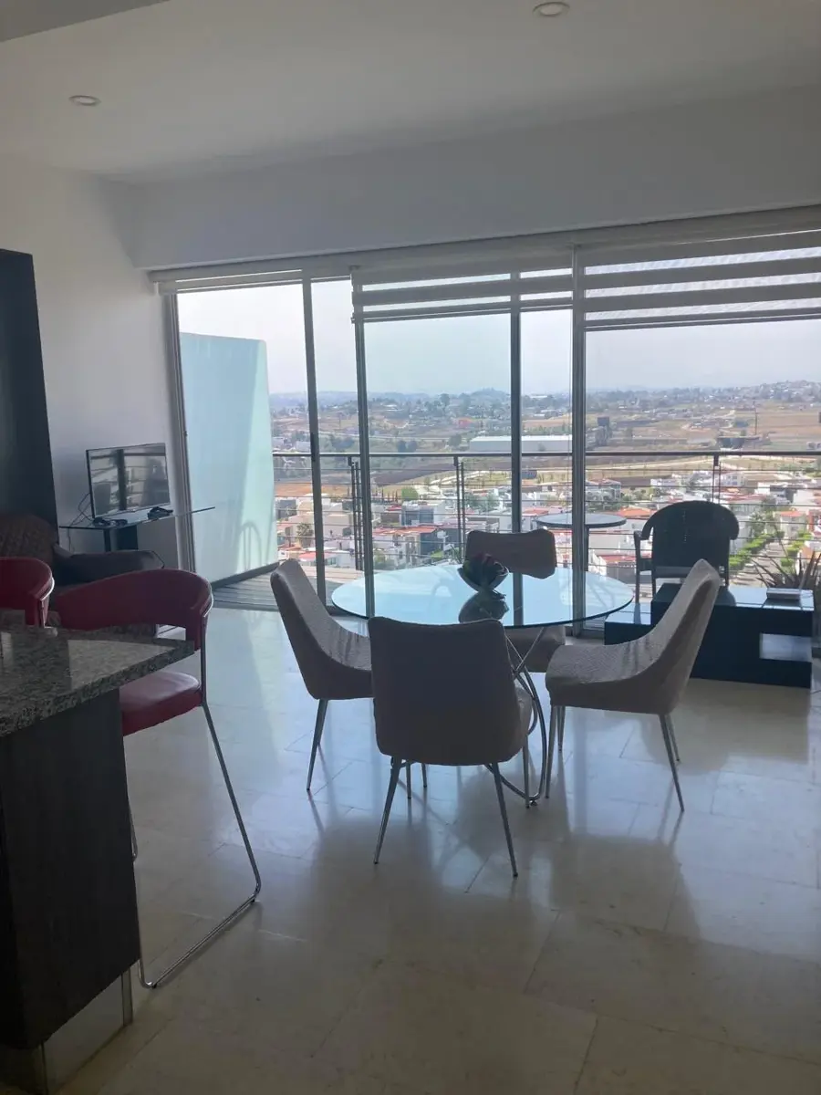 Departamento en renta en Lomas de Angelópolis, San Andrés Cholula — foto 1 de 10