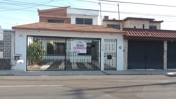 Casa en renta en Jardines de la Hacienda, Querétaro – Amplia y funcional cerca de servicios — foto 1 de 18