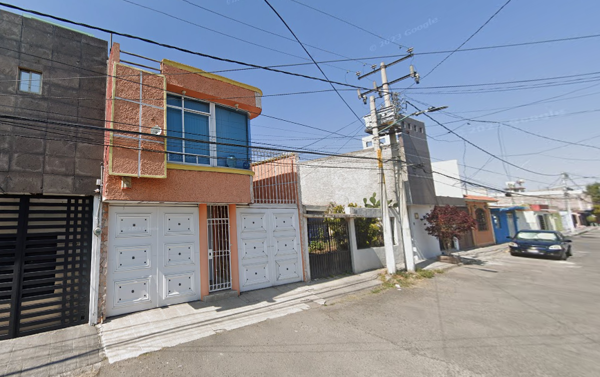 Casa en venta en Villa de las Flores 1a Sección (Unidad Coacalco), Coacalco de Berriozábal — foto 2 de 10