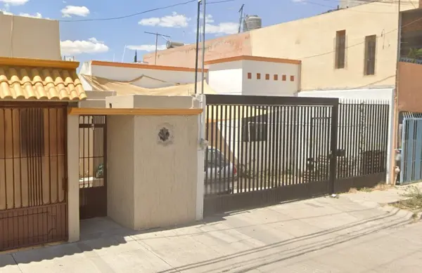 Casa en venta en Versalles 2a Sección, Aguascalientes — foto 2 de 20