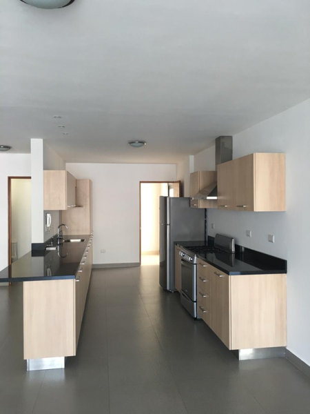 Departamento en renta en Del Valle, San Pedro Garza García — foto 2 de 15