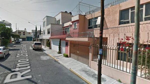 VENDO CASA EN LA JARDIN BALBUENA