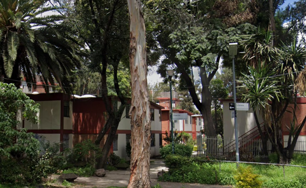 Casa en venta en Residencial Villa Coapa, Tlalpan — foto 2 de 9