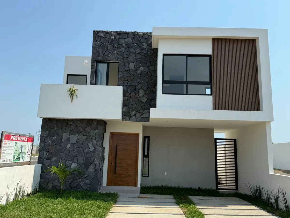 Casa en venta en Lomas de la Rioja, Alvarado — foto 1 de 22
