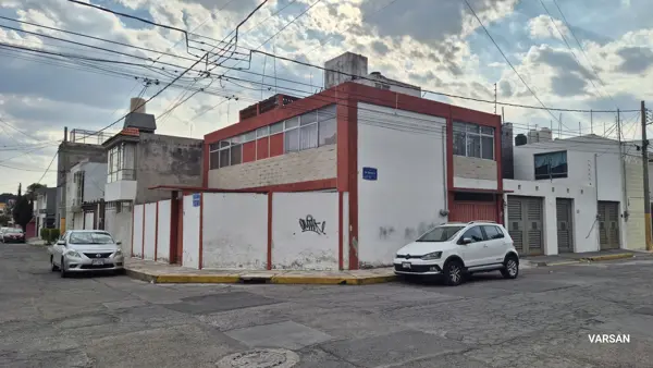 Casa en venta en colonia Las Palmas, Puebla, con cocina integral y cisterna