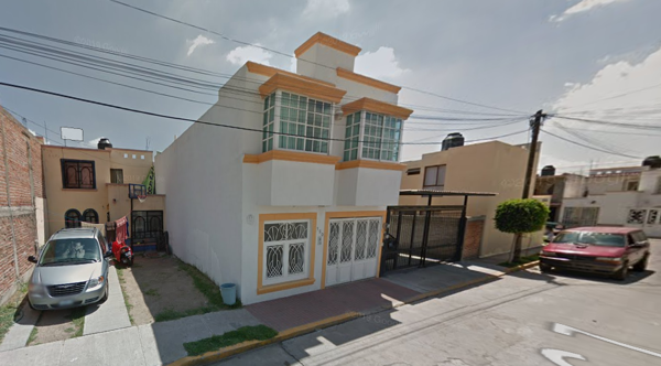 VENDO CASA EN LOS AGAVES, IRAPUATO-GTO