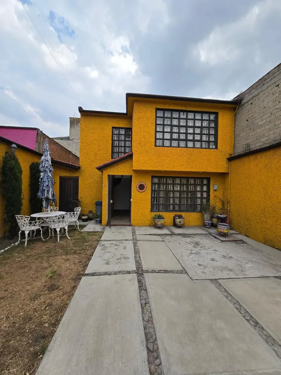 Casa en venta en Moderna de la Cruz, Toluca — foto 1 de 17