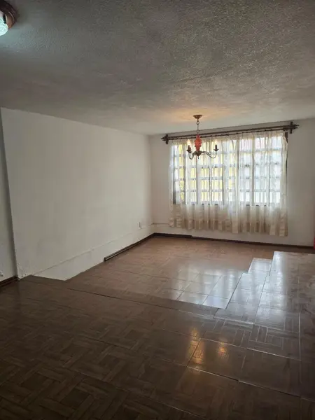 Casa en venta en Moderna de la Cruz, Toluca — foto 2 de 17
