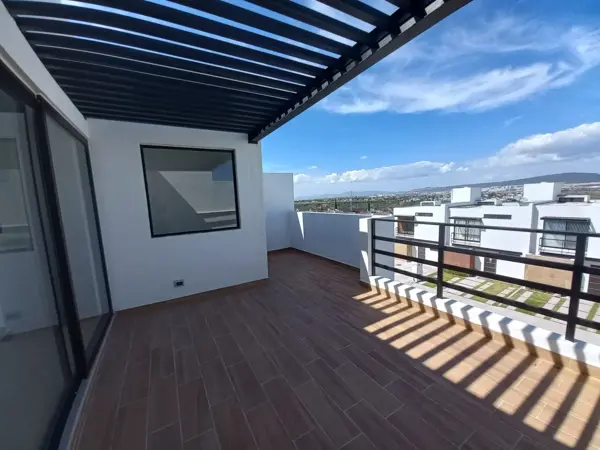 Casa en Venta con Cocina Equipada y Alberca en El Mirador, Querétaro