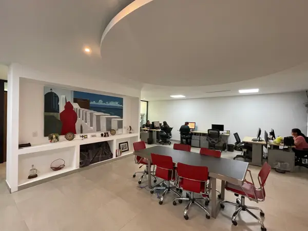 Oficina en Renta en Centro Monterrey, Espaciosa y Moderna