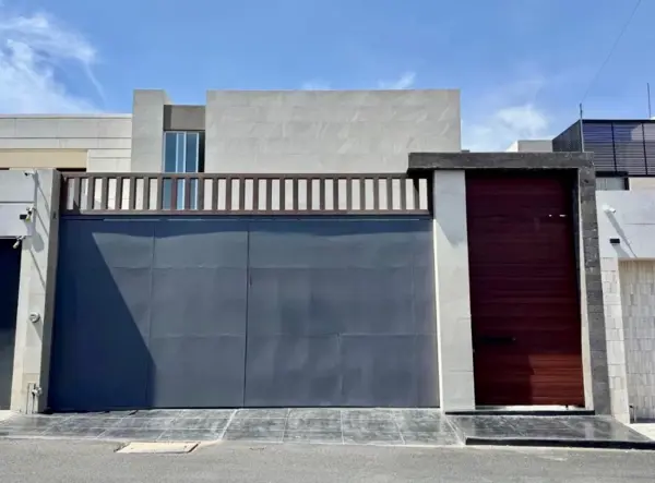 Casa Nueva en Venta en la Colonia Villa Universitaria, Zapopan