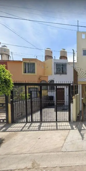 Hermosa Propiedad de Remate en Jardines del Valle Zapopan Jal
