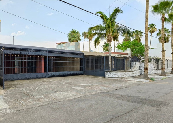 Casa en venta en Navarro, Torreón — foto 2 de 22