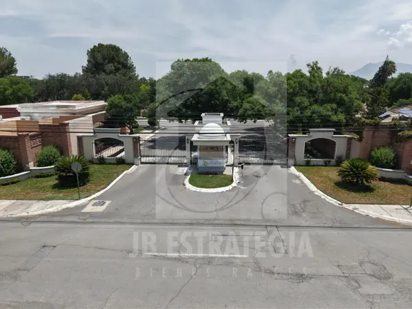 Casa en venta en Villas de San Carlos, Saltillo — foto 2 de 33